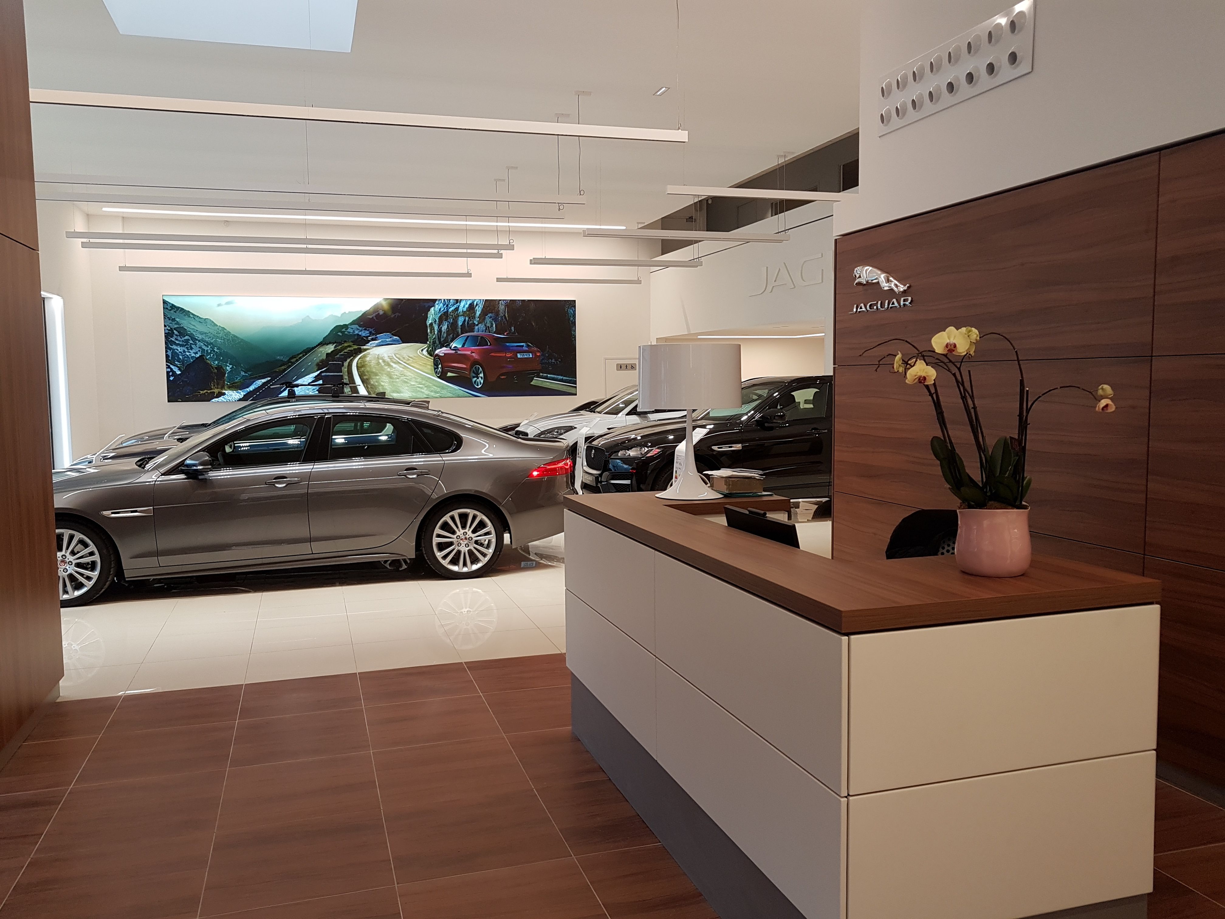 contenu/references/Concession automobile/04chantilly/2017-12-19 15.44.34.jpg